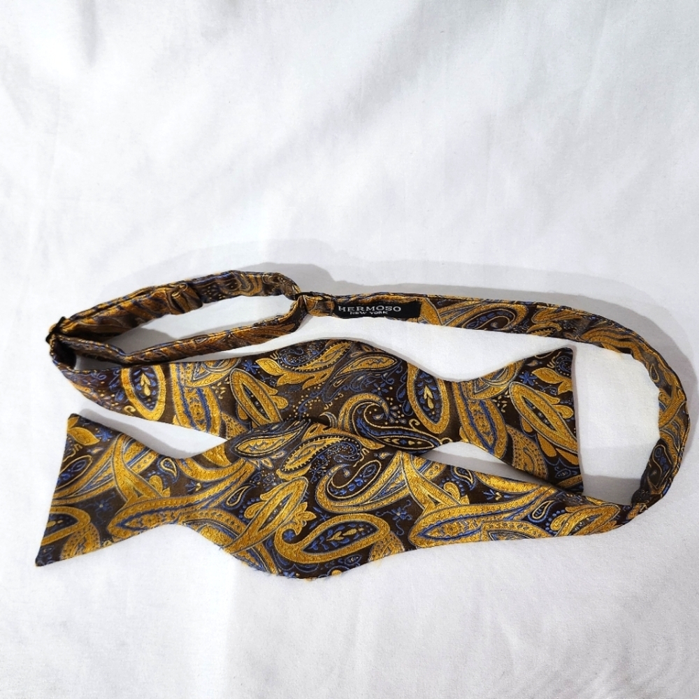 Hermosa New York Mens Adjustable Bowtie Gold‎ Brown Blue Paisley Classic